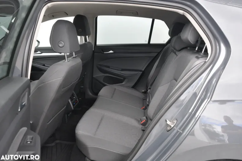 Volkswagen Golf din 2025 cu 6.000 km - oferta VOL123105 - foto 27