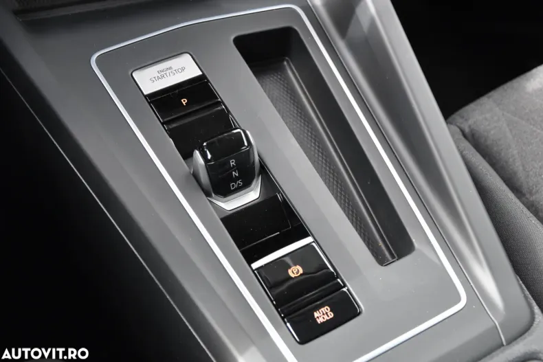 Volkswagen Golf din 2025 cu 4.000 km - oferta VOL123107 - foto 26