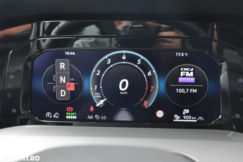 Volkswagen Golf din 2025 cu 800 km - oferta VOL123110 - foto 19