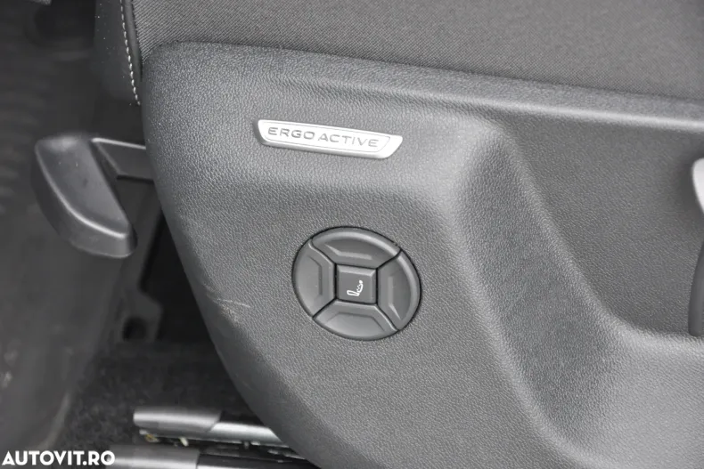 Volkswagen Tayron din 2025 cu 8.700 km - oferta VOL123112 - foto 18