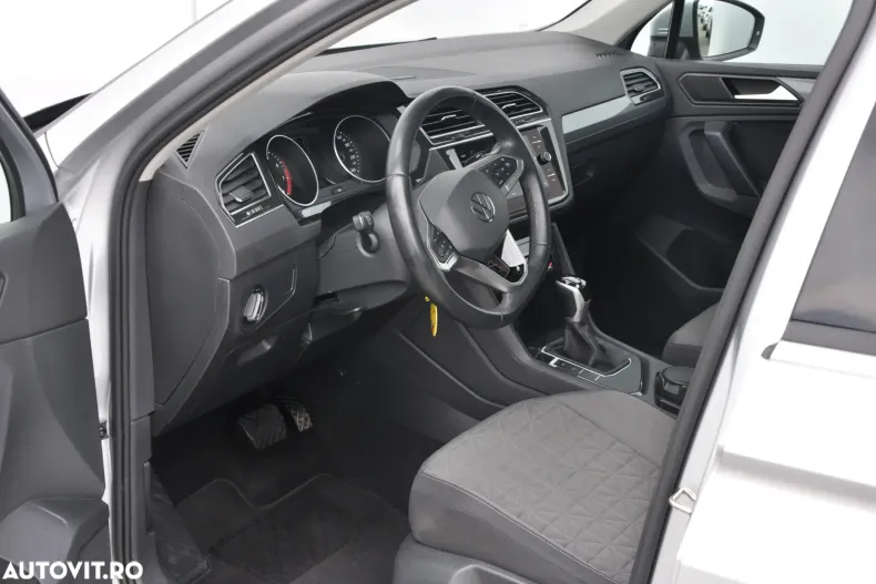 Volkswagen Tiguan din 2023 cu 47.865 km - oferta VOL123118 - foto 11