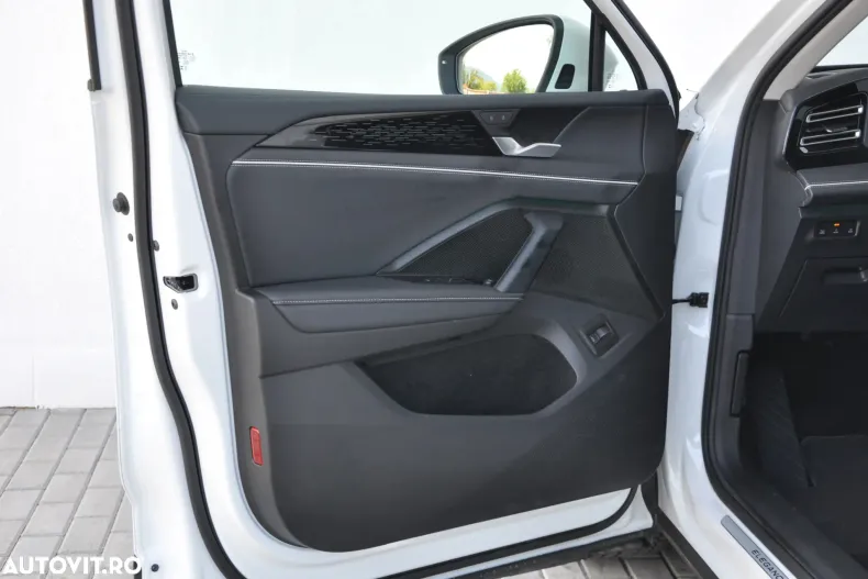 Volkswagen Tiguan din 2024 cu 23.125 km - oferta VOL123119 - foto 9