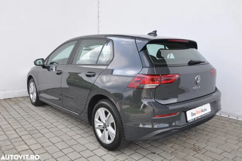 Volkswagen Golf din 2024 cu 42.490 km - oferta VOL123121 - foto 3
