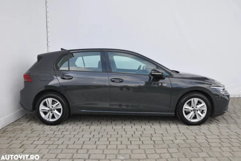 Volkswagen Golf din 2024 cu 42.490 km - oferta VOL123121 - foto 6