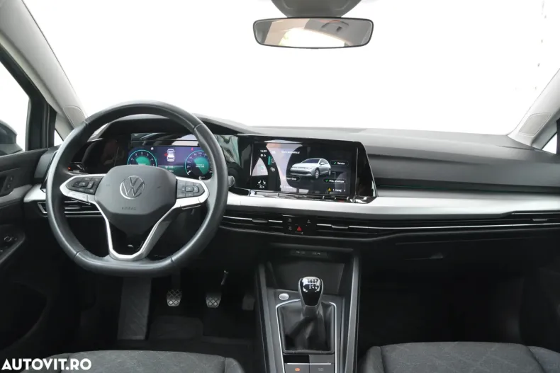 Volkswagen Golf din 2024 cu 42.490 km - oferta VOL123121 - foto 13