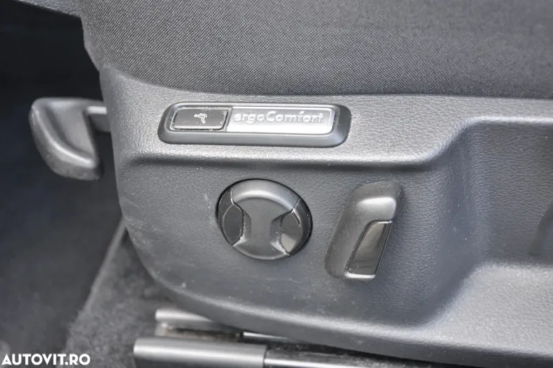 Volkswagen Passat din 2021 cu 94.676 km - oferta VOL123122 - foto 13