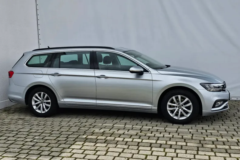 Volkswagen Passat din 2022 cu 121.808 km - oferta VOL123124 - foto 6