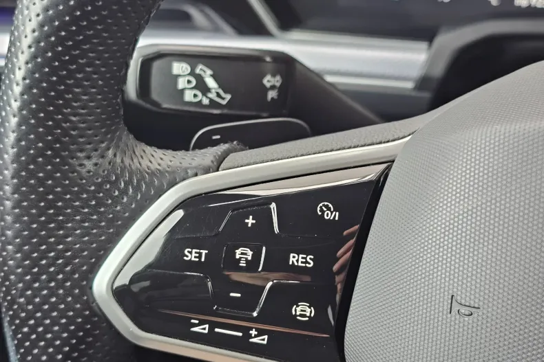 Volkswagen Touareg din 2021 cu 99.250 km - oferta VOL123127 - foto 14