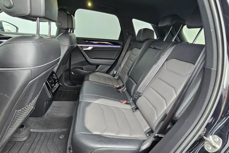 Volkswagen Touareg din 2021 cu 99.250 km - oferta VOL123127 - foto 24