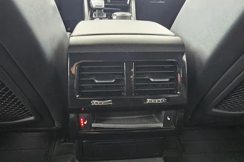 Volkswagen Touareg din 2021 cu 99.250 km - oferta VOL123127 - foto 25