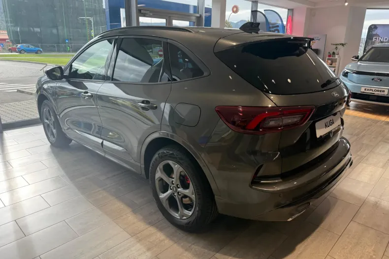 Ford Kuga din 2025 cu 5 km - oferta FOR123132 - foto 2