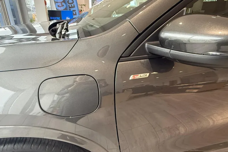 Ford Kuga din 2025 cu 5 km - oferta FOR123132 - foto 9