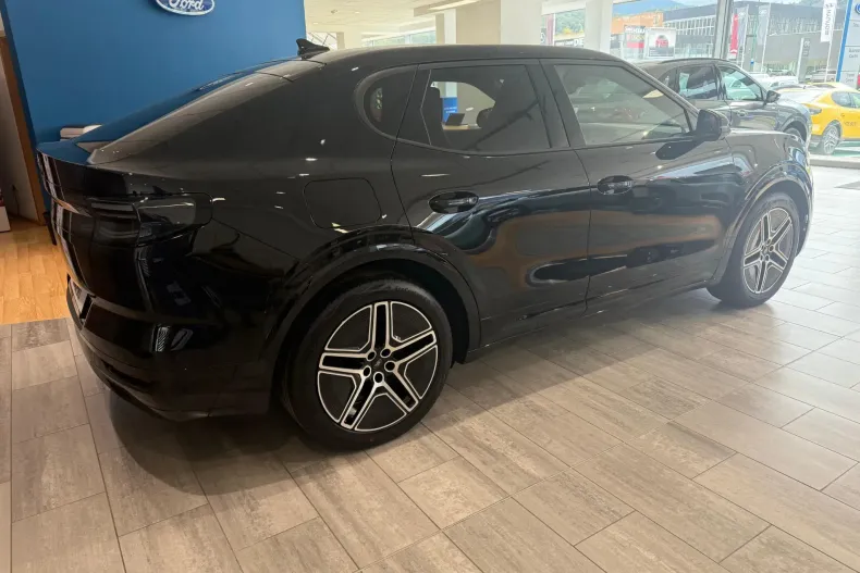 Ford Capri din 2024 cu 5 km - oferta FOR123133 - foto 2