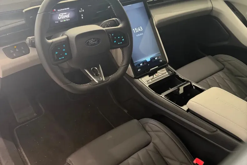 Ford Capri din 2024 cu 5 km - oferta FOR123133 - foto 6