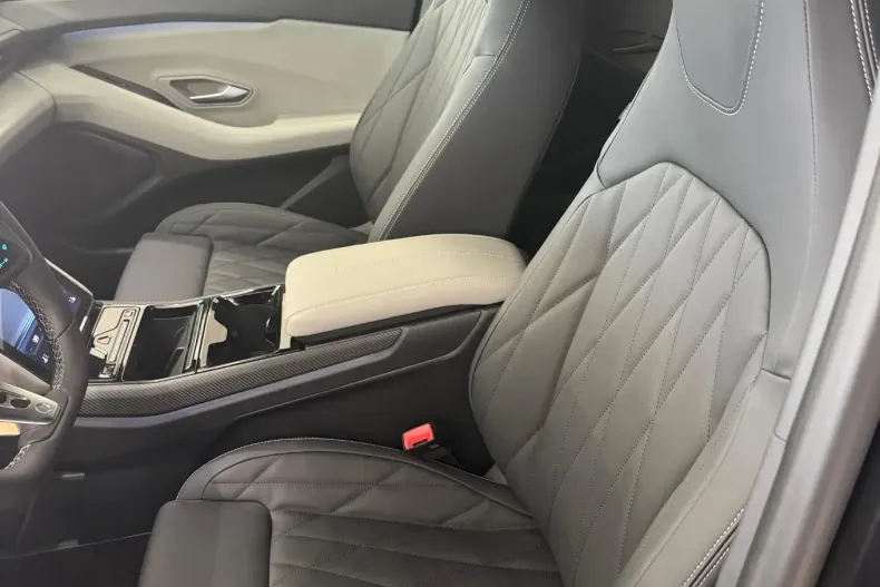 Ford Capri din 2024 cu 5 km - oferta FOR123133 - foto 7