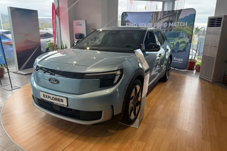 Ford Explorer din 2025 cu 5 km - oferta FOR123134 - foto 2