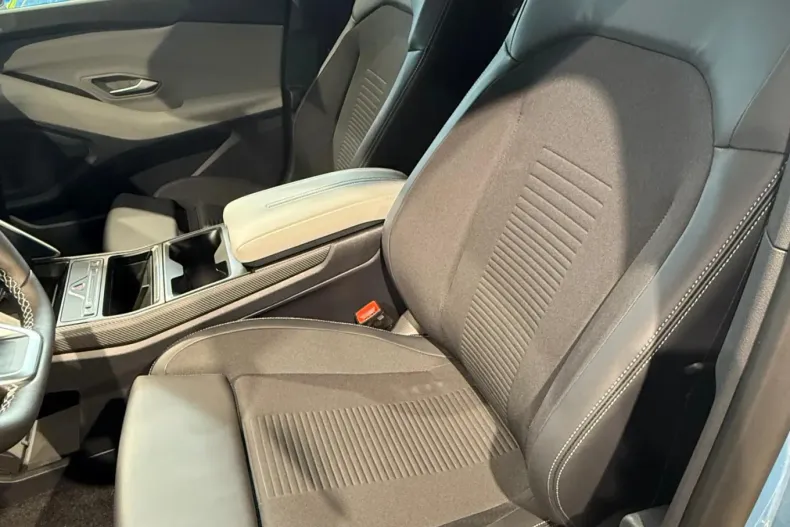 Ford Explorer din 2025 cu 5 km - oferta FOR123134 - foto 7