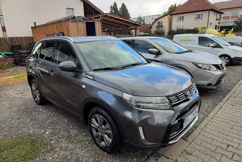 Suzuki Vitara din 2025 cu 11.835 km - oferta SUZ123176 - foto 2