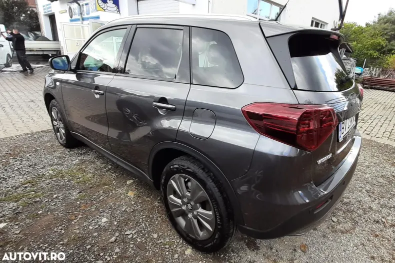 Suzuki Vitara din 2025 cu 11.835 km - oferta SUZ123176 - foto 4