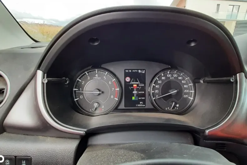 Suzuki Vitara din 2025 cu 11.835 km - oferta SUZ123176 - foto 8