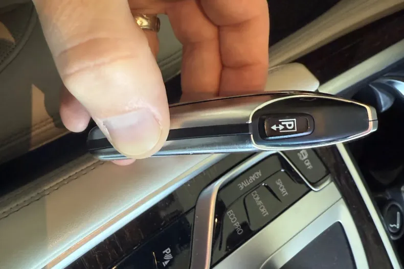 BMW Seria 7 din 2021 cu 111.309 km - oferta BMW123180 - foto 38