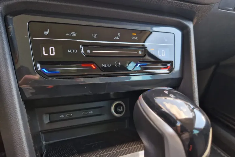 Volkswagen Tiguan din 2020 cu 131.845 km - oferta VOL123187 - foto 11