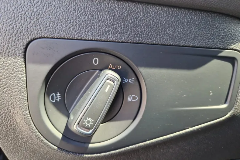 Volkswagen Tiguan din 2020 cu 131.845 km - oferta VOL123187 - foto 14