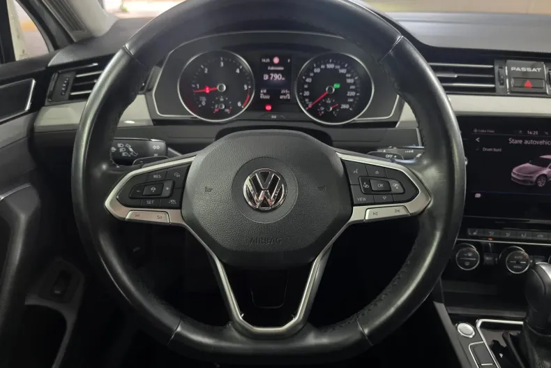 Volkswagen Passat din 2020 cu 63.222 km - oferta VOL123189 - foto 3