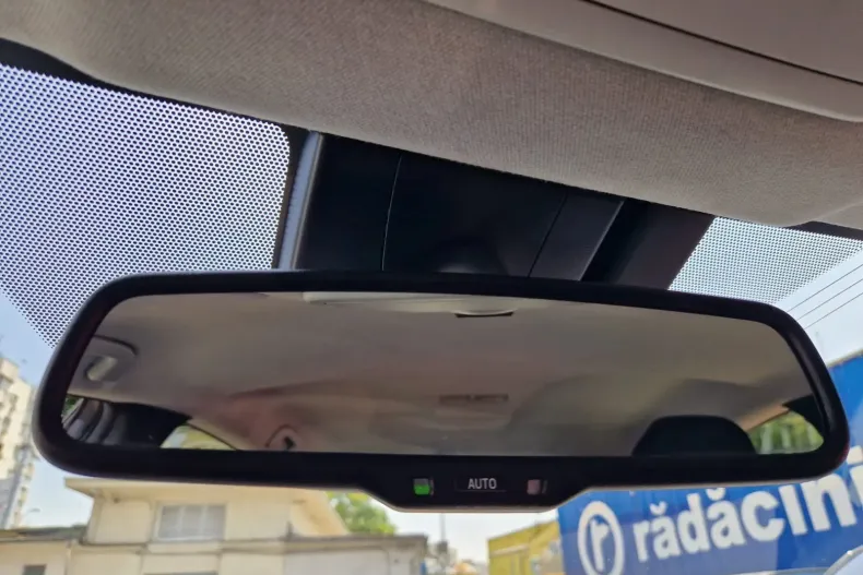 Toyota Prius din 2020 cu 104.689 km - oferta TOY123190 - foto 20