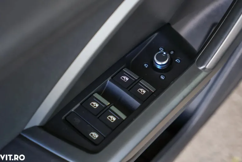 Audi Q3 din 2019 cu 129.000 km - oferta AUD123192 - foto 24