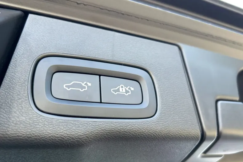 Volvo XC60 din 2022 cu 48.100 km - oferta VOL123201 - foto 11