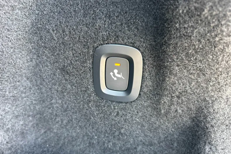 Volvo XC60 din 2022 cu 48.100 km - oferta VOL123201 - foto 14