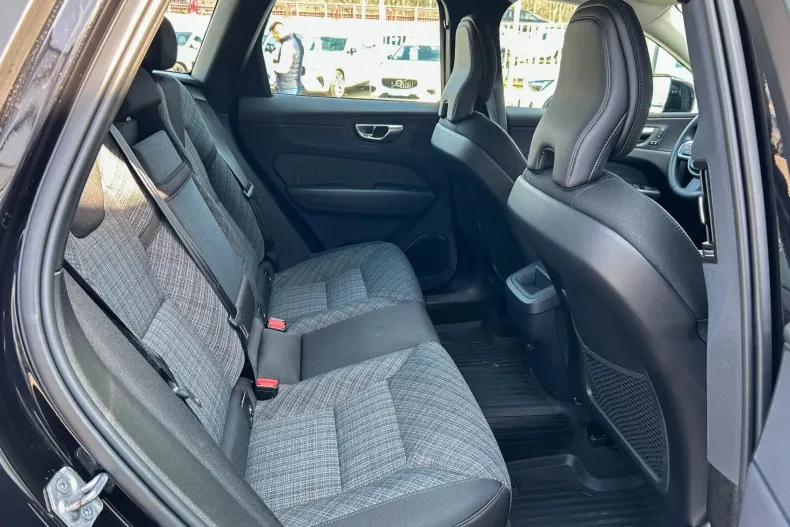 Volvo XC60 din 2022 cu 48.100 km - oferta VOL123201 - foto 16