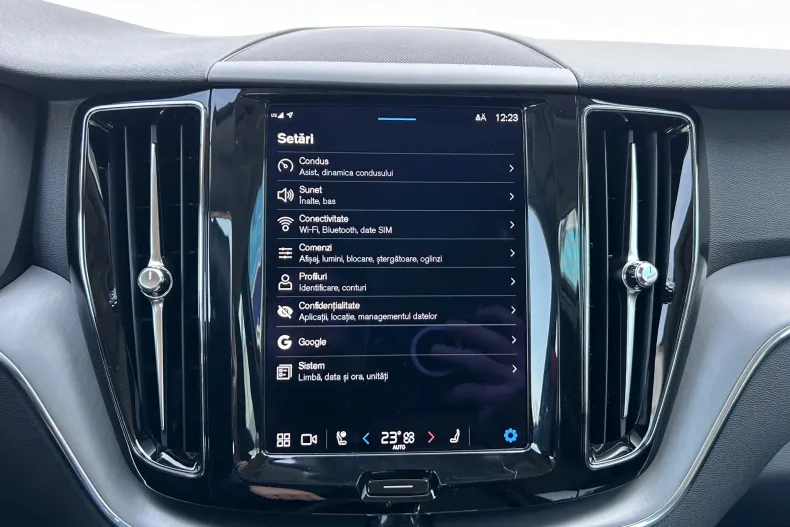 Volvo XC60 din 2022 cu 48.100 km - oferta VOL123201 - foto 34