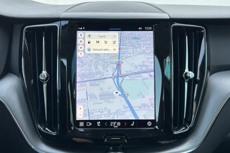 Volvo XC60 din 2022 cu 48.100 km - oferta VOL123201 - foto 35