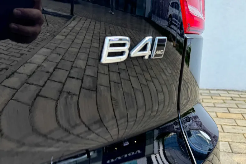 Volvo XC40 din 2022 cu 40.000 km - oferta VOL123202 - foto 6