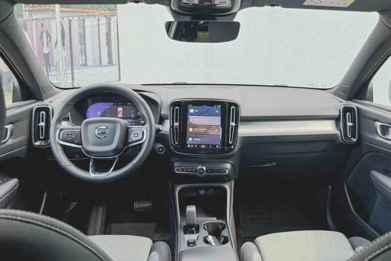 Volvo XC40 din 2022 cu 40.000 km - oferta VOL123202 - foto 16