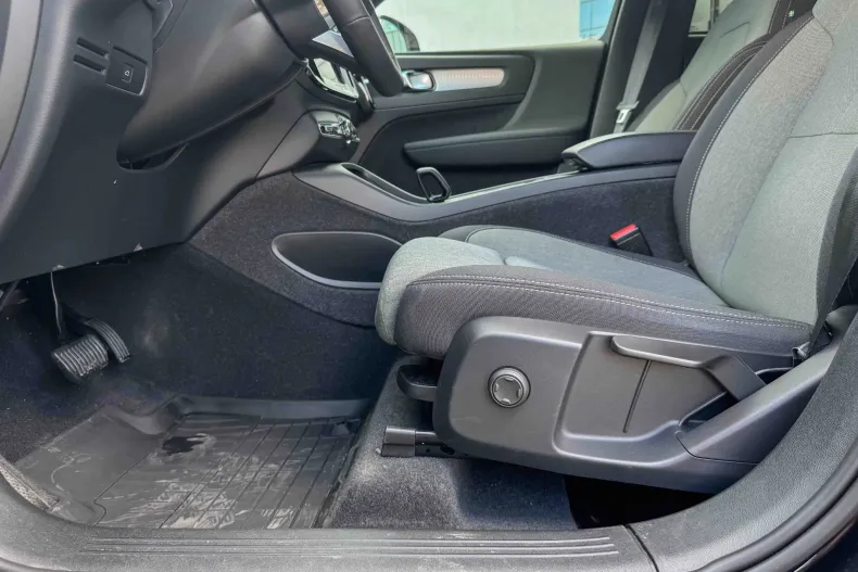 Volvo XC40 din 2022 cu 40.000 km - oferta VOL123202 - foto 20