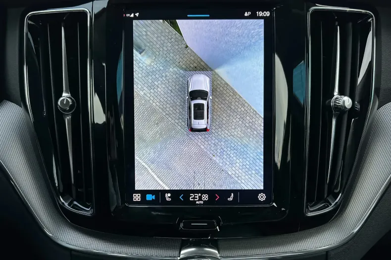 Volvo XC60 din 2023 cu 18.900 km - oferta VOL123203 - foto 14