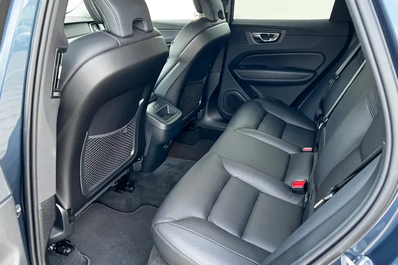 Volvo XC60 din 2023 cu 18.900 km - oferta VOL123203 - foto 15