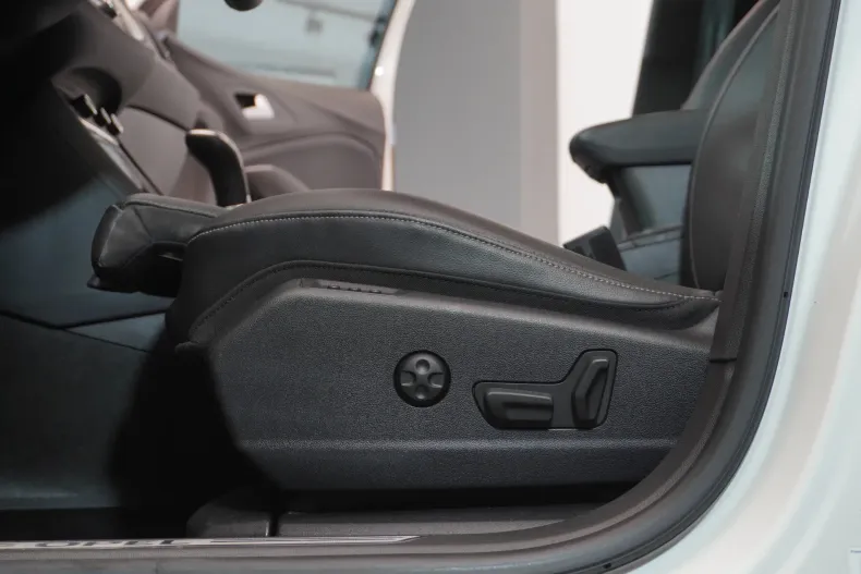 Opel Grandland (X) din 2019 cu 142.700 km - oferta OPE123212 - foto 26