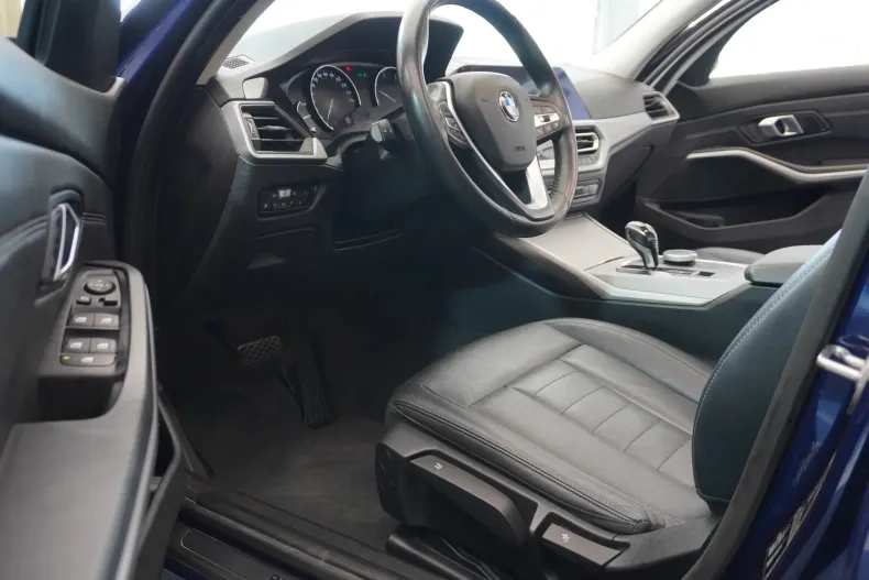 BMW Seria 3 din 2019 cu 159.200 km - oferta BMW123215 - foto 18