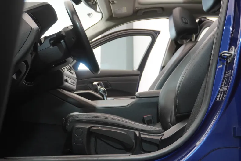 BMW Seria 3 din 2019 cu 159.200 km - oferta BMW123215 - foto 19