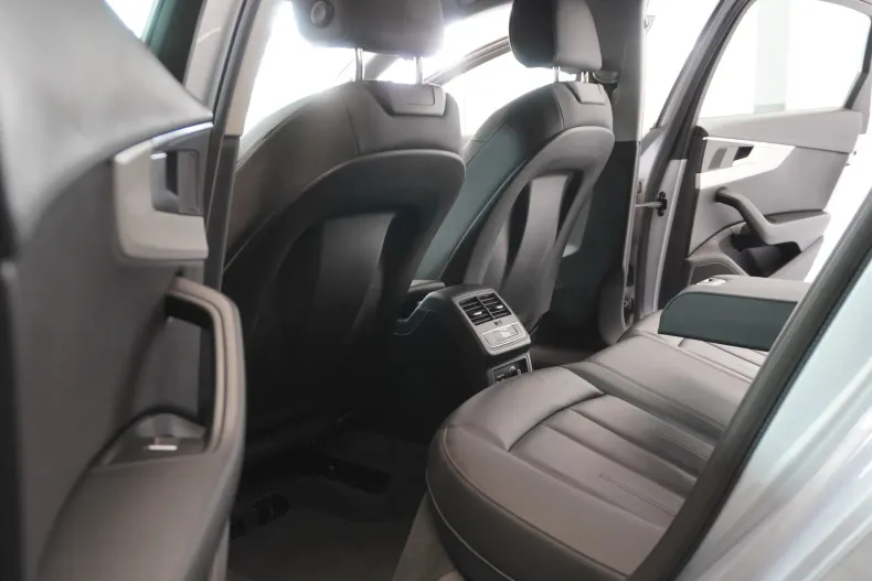 Audi A4 din 2020 cu 176.200 km - oferta AUD123216 - foto 19