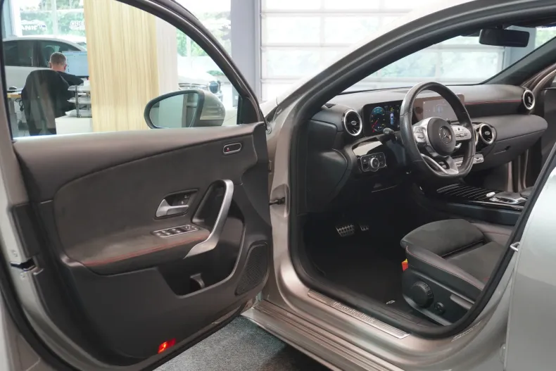 Mercedes-Benz A din 2019 cu 121.724 km - oferta MER123217 - foto 20