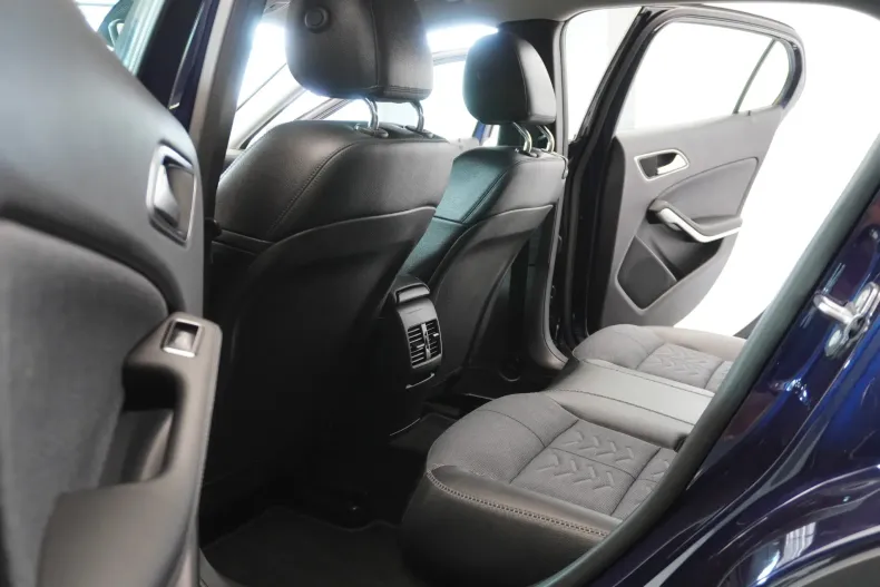 Mercedes-Benz GLA din 2019 cu 164.600 km - oferta MER123219 - foto 18