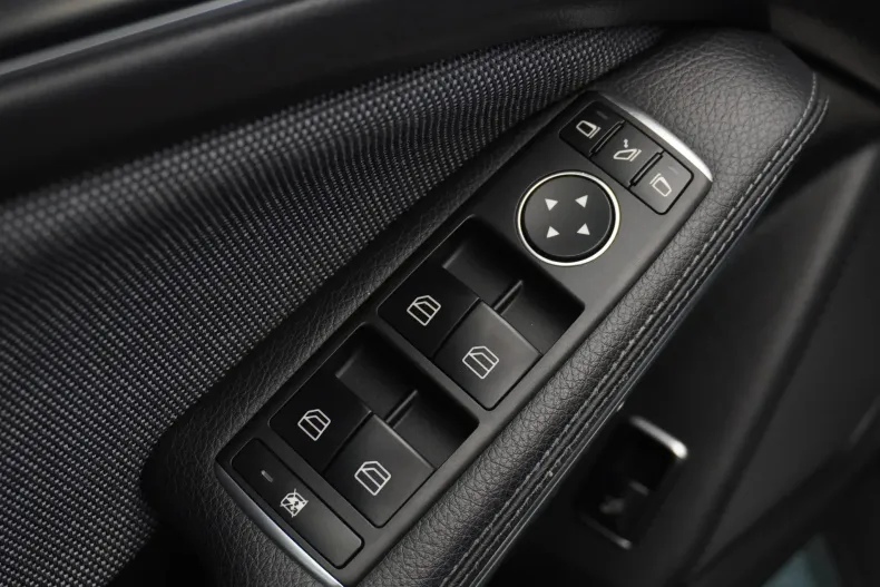 Mercedes-Benz GLA din 2019 cu 164.600 km - oferta MER123219 - foto 21