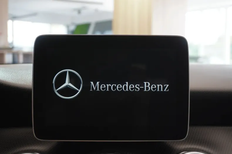 Mercedes-Benz GLA din 2019 cu 164.600 km - oferta MER123219 - foto 33