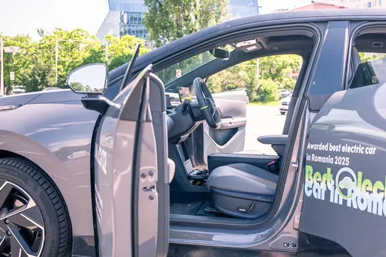 Lynk&Co 02 din 2024 cu 5.165 km - oferta LYN123220 - foto 12