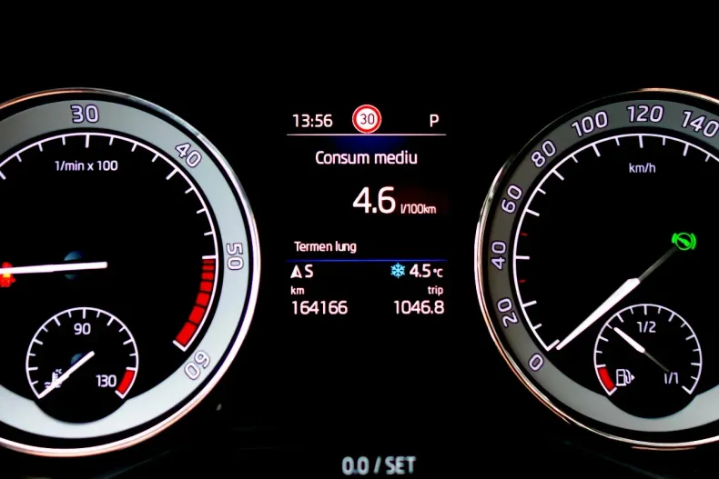 Skoda Superb din 2020 cu 164.166 km - oferta SKO123222 - foto 6